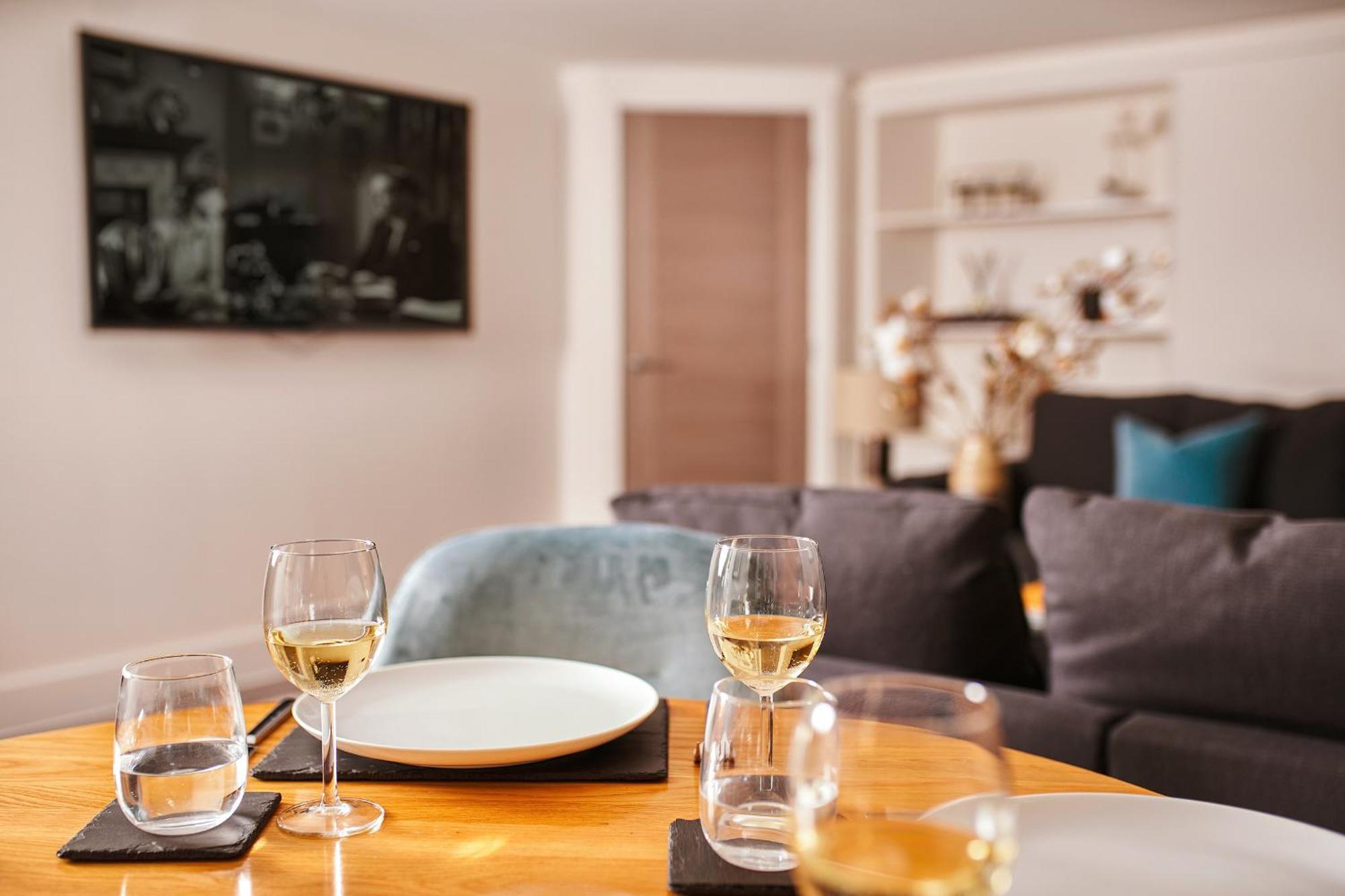 The Moorings - Stylish Duplex Apartment On Torquay Harbourside 外观 照片