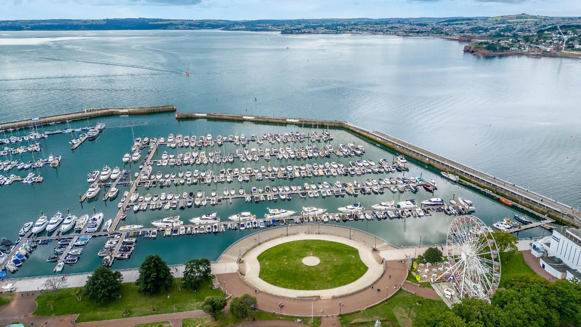 The Moorings - Stylish Duplex Apartment On Torquay Harbourside 外观 照片